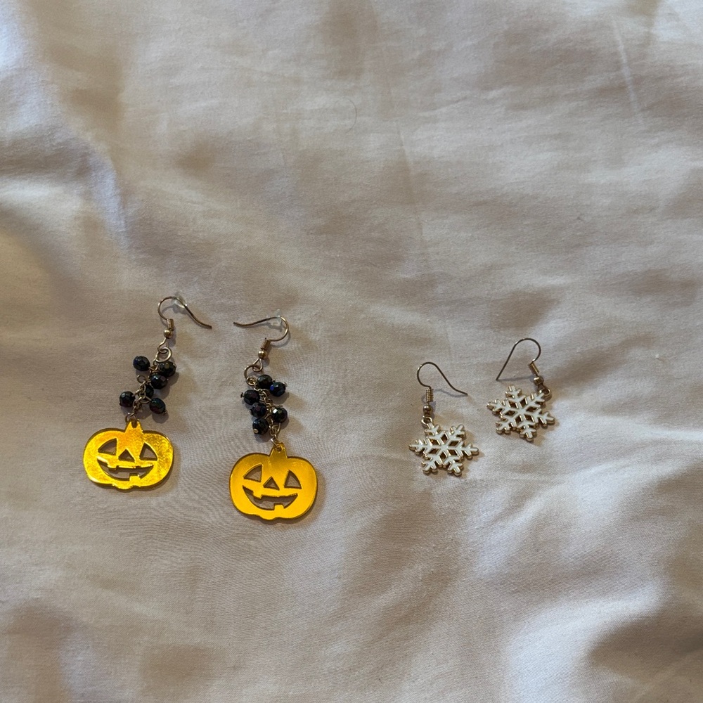 Pumpkin and Snowflake Earrings Set